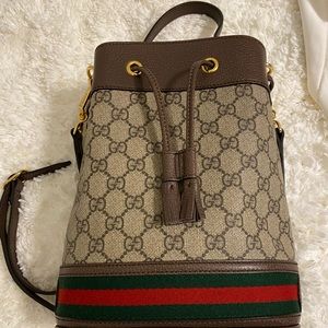 Gucci bucket bag